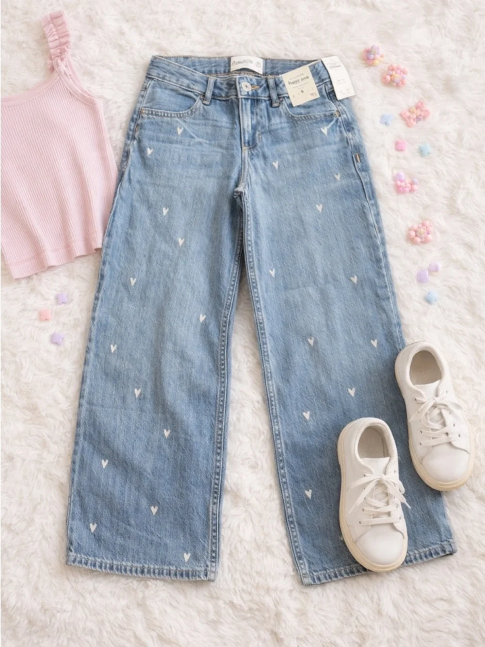 NWT Abercrombie Kids Low Rise Baggy jeans. Medium Wash with Hearts. Size 9/10 - Picture 2 of 10